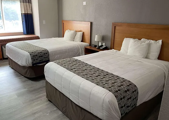 Microtel Inn & Suites Newport News