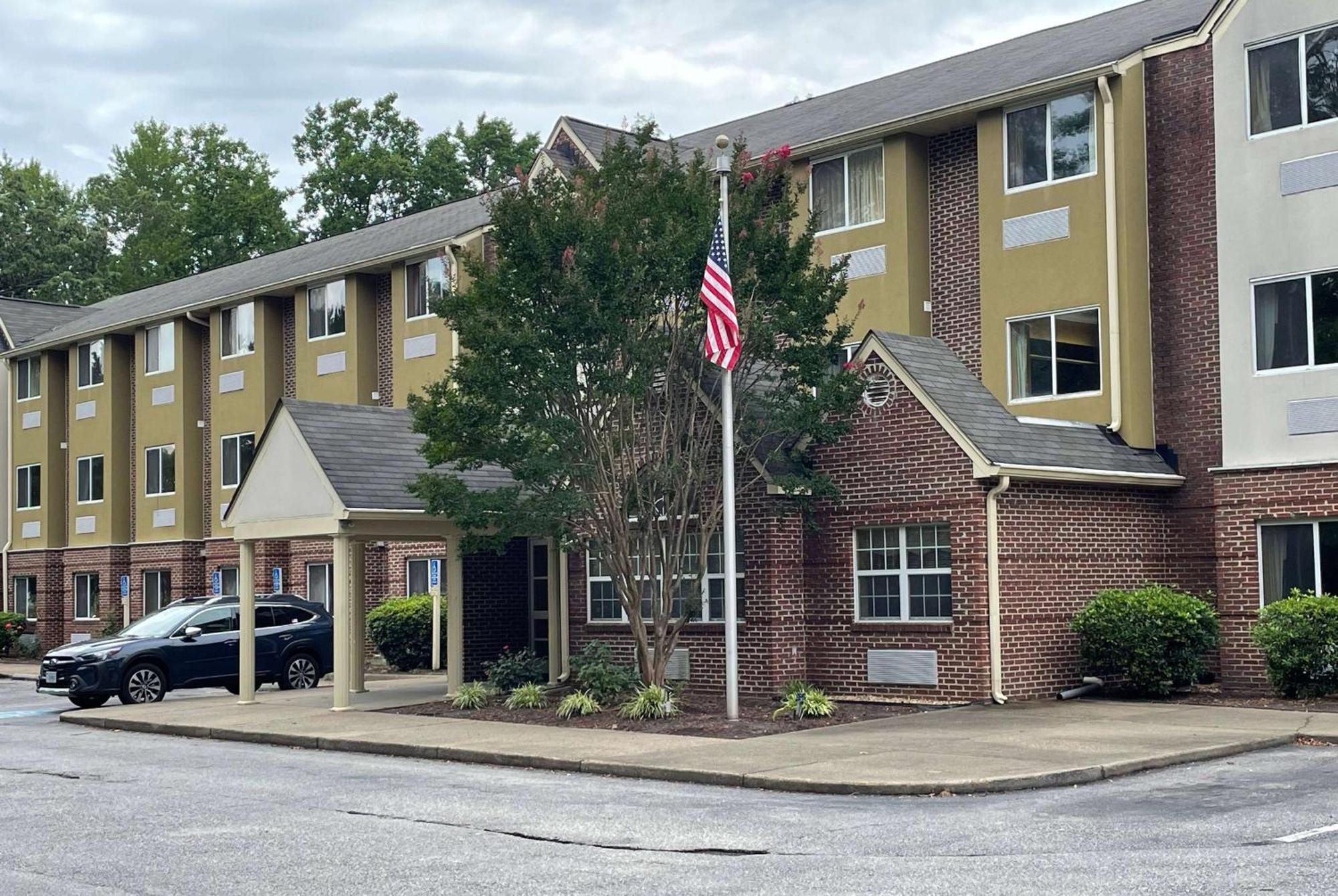 Microtel & Newport News