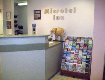 Microtel & Hotel 2*